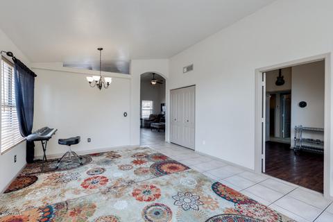2232 E Smoke Tree Rd, Gilbert, AZ 85296 photo 5
