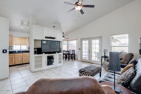 2232 E Smoke Tree Rd, Gilbert, AZ 85296 photo 8