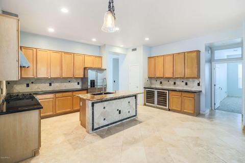 5010 E Robin Ln, Phoenix, AZ 85054 photo 8