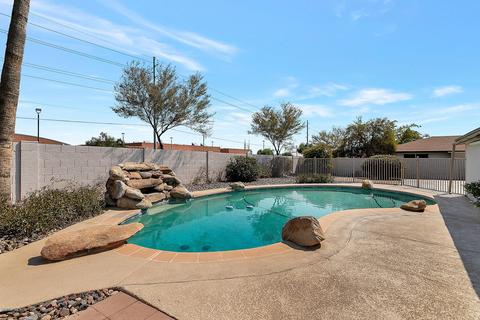 2716 E Cannon Dr, Phoenix, AZ 85028 photo 3