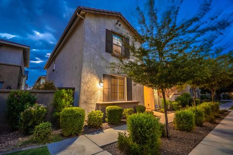 923 S Agnes Ln, Gilbert, AZ 85296 photo 2