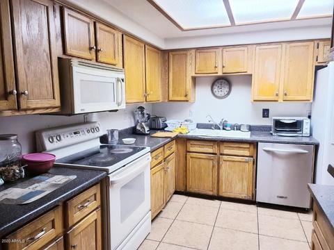 3319 N 37th Ave, Phoenix, AZ 85019 photo 8