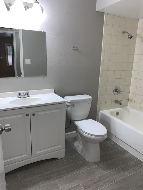 3116 N 80th Ln, Phoenix, AZ 85033 photo 9