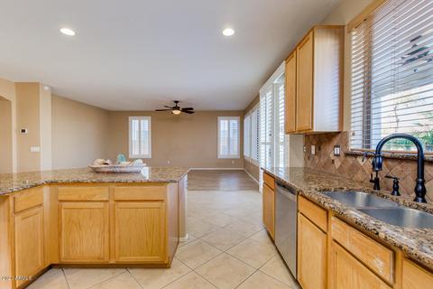 7417 S 25th Ln, Phoenix, AZ 85041 photo 21