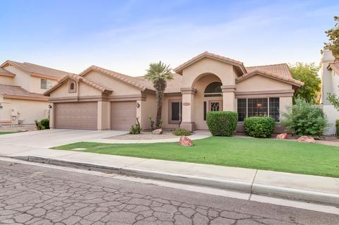 2208 E Beachcomber Dr, Gilbert, AZ 85234 photo 1