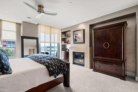 2402 Esplanade Ln #1001, Phoenix, AZ 85016 photo 18