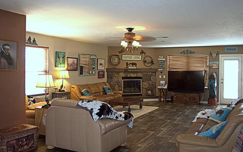 1327 E Trev View Trl, Paulden, AZ 86334 photo 4