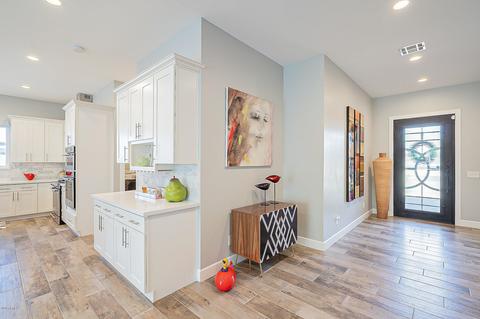 735 E Mclellan Blvd, Phoenix, AZ 85014 photo 3