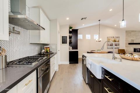 5409 E Pinchot Ave, Phoenix, AZ 85018 photo 8