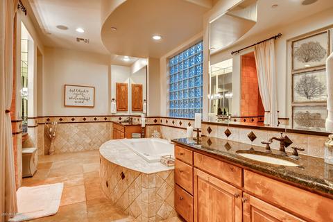 3847 Expedition Way, Phoenix, AZ 85050 photo 21