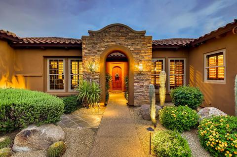 3847 Expedition Way, Phoenix, AZ 85050 photo 4