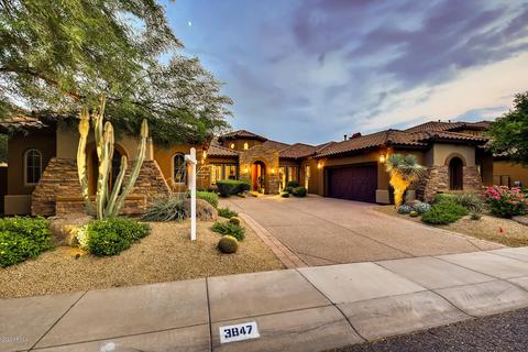 3847 Expedition Way, Phoenix, AZ 85050 photo 2