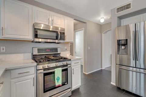 3328 E Blackhawk Dr, Phoenix, AZ 85050 photo 5