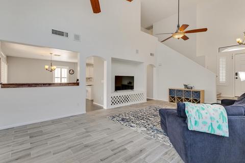 3328 E Blackhawk Dr, Phoenix, AZ 85050 photo 2