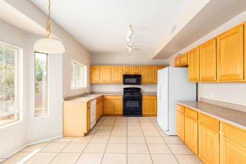 4215 E Tether Trl, Phoenix, AZ 85050 photo 13
