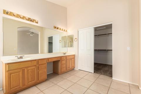 4215 E Tether Trl, Phoenix, AZ 85050 photo 33