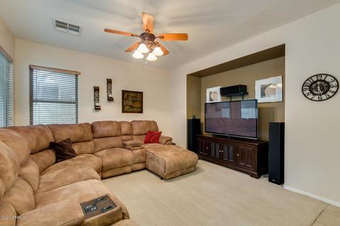 2057 S Falcon Dr, Gilbert, AZ 85295 photo 4