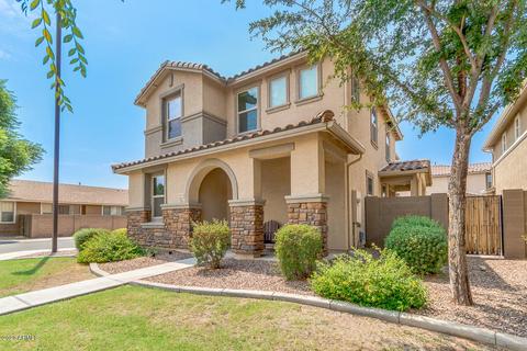 2904 S Hansen Dr, Gilbert, AZ 85295 photo 2