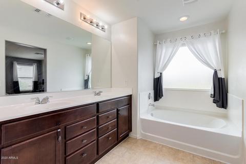 2904 S Hansen Dr, Gilbert, AZ 85295 photo 14