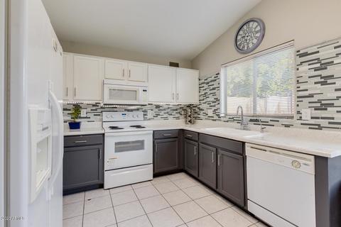 9945 E Dolphin Cir, Mesa, AZ 85208 photo 16