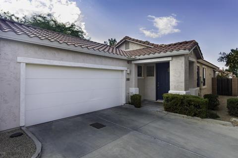 880 S Colonial Dr, Gilbert, AZ 85296 photo 1