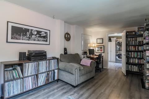 2737 E Brill St, Phoenix, AZ 85008 photo 8