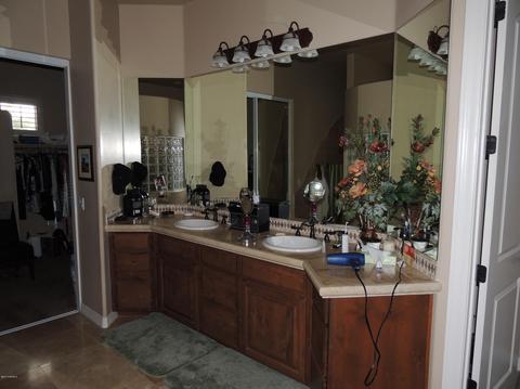 81 E Toledo Ct, Gilbert, AZ 85295 photo 9