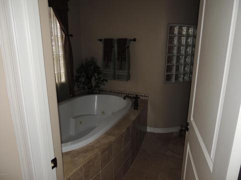 81 E Toledo Ct, Gilbert, AZ 85295 photo 7