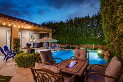 3894 E Carob Dr, Gilbert, AZ 85298 photo 1