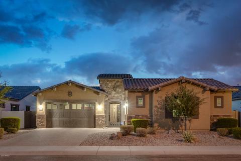 3894 E Carob Dr, Gilbert, AZ 85298 photo 2