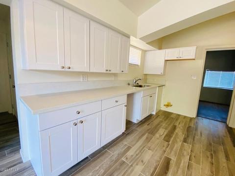 313 E Carol Ave, Phoenix, AZ 85020 photo 4