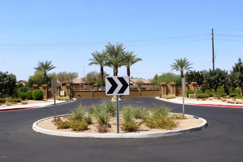 1614 E Chanute Pass, Phoenix, AZ 85040 photo 21