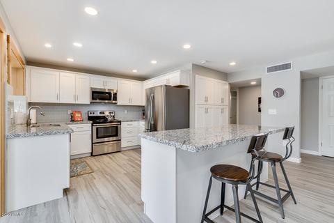 631 E Concorda Dr, Tempe, AZ 85282 photo 6