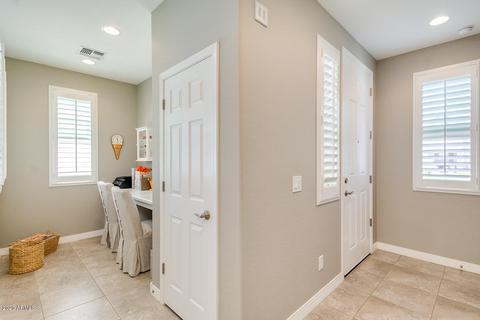2270 S Wallrade Ln, Gilbert, AZ 85295 photo 5