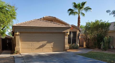 2202 E Arabian Dr, Gilbert, AZ 85296 photo 2