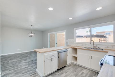3221 W Echo Ln, Phoenix, AZ 85051 photo 15