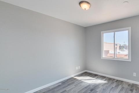 3221 W Echo Ln, Phoenix, AZ 85051 photo 25