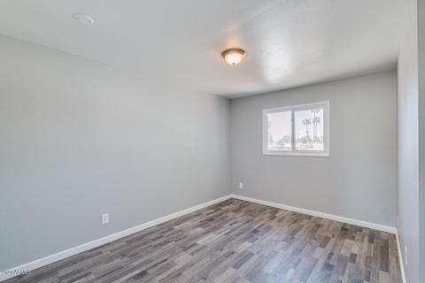 3221 W Echo Ln, Phoenix, AZ 85051 photo 23