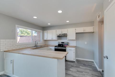 3221 W Echo Ln, Phoenix, AZ 85051 photo 13
