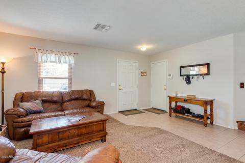 654 S Heritage Dr, Gilbert, AZ 85296 photo 8