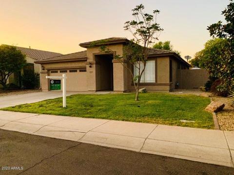 3324 E Canyon Creek Dr, Gilbert, AZ 85295 photo 2