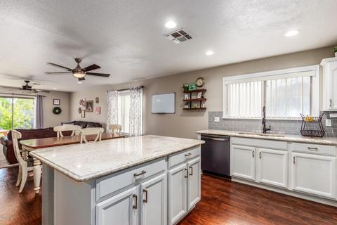8553 E Desert Ln, Mesa, AZ 85209 photo 5