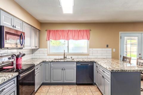 4546 E Vineyard Rd, Phoenix, AZ 85042 photo 11