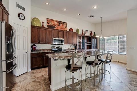 4708 E South Fork Dr, Phoenix, AZ 85044 photo 9