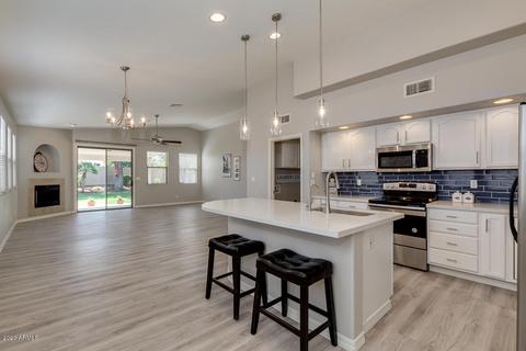 321 E Stonebridge Dr, Gilbert, AZ 85234 photo 1
