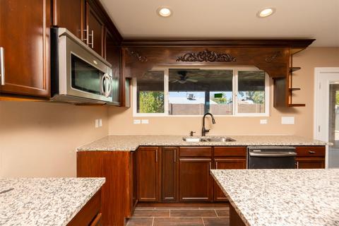 2914 E Michelle Dr, Phoenix, AZ 85032 photo 6