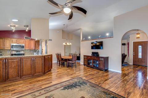 542 E Sage Brush St, Gilbert, AZ 85296 photo 10