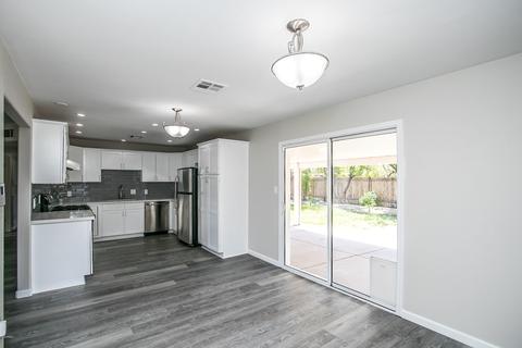 1015 E 7th Dr, Mesa, AZ 85204 photo 6