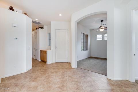 6859 S Pinehurst Dr, Gilbert, AZ 85298 photo 3
