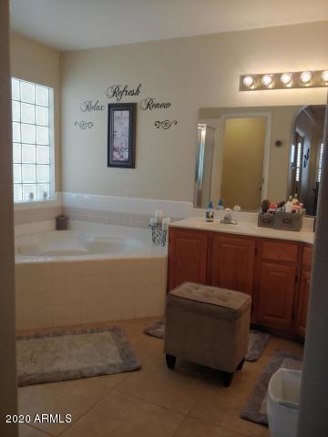 902 Encinas Ave, Gilbert, AZ 85234 photo 12